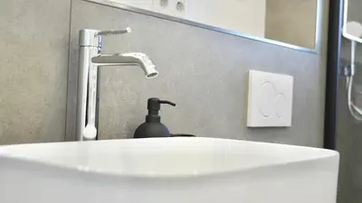 Ein Badezimmer in der Unterkunft Modern & Zentral mit Parkplatz - 30 min bis zur Messe Köln und Düsseldorf