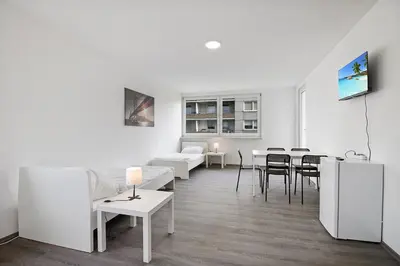 TV/Unterhaltungsangebot in der Unterkunft Wuppertal Stay- Fitter Apartment
