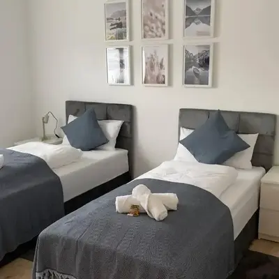 Apart54-Modern Design I Garden with Terrace I Smart TV I Free Parking I Free WiFi