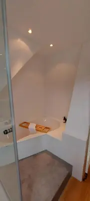 Ein Badezimmer in der Unterkunft RüSternSuite, Nähe RÜ & Messe, Museum Folkwang, NETFLIX