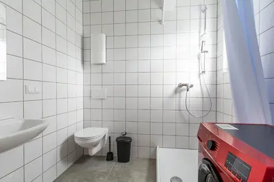 Ein Badezimmer in der Unterkunft T&K Apartments - DUISBURG - AREAL GOETHE 4 Zimmer Maisonetten mit Privatparkplätzen