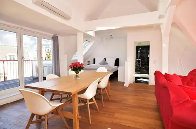 Ein Sitzbereich in der Unterkunft Victoria Altstadt Boardinghouse