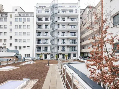Das Gebäude in dem sich das Aparthotel befindet