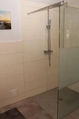 Ein Badezimmer in der Unterkunft Wohnen in einer Privatstrasse