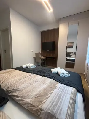 Ein Bett oder Betten in einem Zimmer der Unterkunft Lenti Düsseldorfer Apartment’s