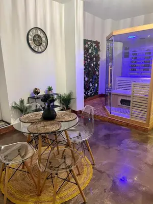 Ein Sitzbereich in der Unterkunft Modernes Loft mit Whirlpool, Sauna & Billardtisch