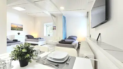 TV/Unterhaltungsangebot in der Unterkunft Modern 1-Room Apartment with Free Parking & Free Wi-Fi in Altena - ALT03