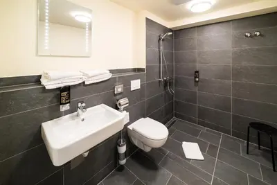 Ein Badezimmer in der Unterkunft Reinoldus Hotel Dortmund