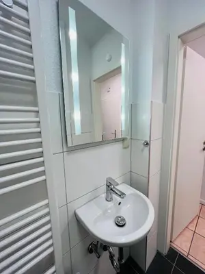 Ein Badezimmer in der Unterkunft 1-2 Pers nur 0,3 km zur City von Wuppertal-modern
