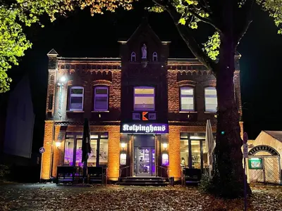 Das Gebäude in dem sich das Hotel befindet