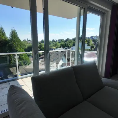 Ein Balkon oder eine Terrasse in der Unterkunft 1-5 Pers. Beeindruckende Aussicht, modern+zentral Wuppertal