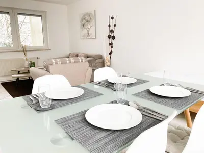 Ein Sitzbereich in der Unterkunft 1-4 Pers. Moderne 2-Etagen-Wohnung - nur 0,3 km vom Zentrum