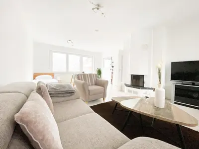 TV/Unterhaltungsangebot in der Unterkunft 1-4 Pers. Moderne 2-Etagen-Wohnung - nur 0,3 km vom Zentrum
