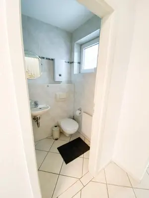 Ein Badezimmer in der Unterkunft 1-4 Pers. Moderne 2-Etagen-Wohnung - nur 0,3 km vom Zentrum