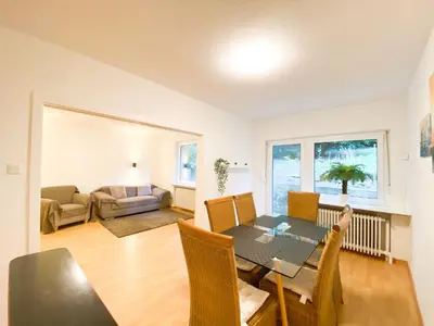 Ein Sitzbereich in der Unterkunft 1-5 Pers. 0,9 km zum Zentrum Remscheid, schön Wohnen, 105 qm