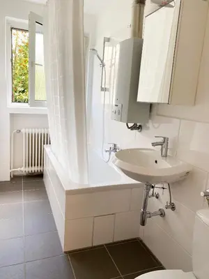 Ein Badezimmer in der Unterkunft 1-5 Pers. 0,9 km zum Zentrum Remscheid, schön Wohnen, 105 qm