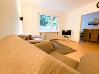 TV/Unterhaltungsangebot in der Unterkunft 1-5 Pers. 0,9 km zum Zentrum Remscheid, schön Wohnen, 105 qm