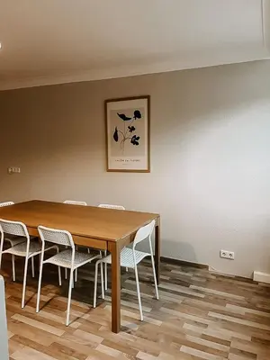 Ein Sitzbereich in der Unterkunft Wohnen im 3 Ländereck! Essen, Mülheim, Oberhausen. BSEG