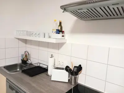 Küche/Küchenzeile in der Unterkunft City Apartment 2#Netflix &Wlan &Kingsize Bett & Kaffee Maschine & Zentral & 500m Innenhafen & 2 min U Bahn