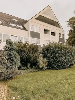Ein Garten an der Unterkunft Wohnen im 3 Ländereck! Essen, Mülheim, Oberhausen! BS2HL