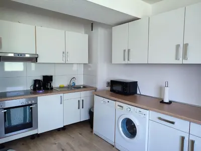 Küche/Küchenzeile in der Unterkunft Moderne Ferienwohnung Messe Monteurwohnung Business Appartement Ratingen 4-5 P, Flughafen Düsseldorf