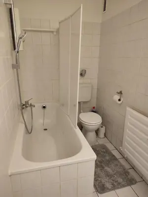 Ein Badezimmer in der Unterkunft Moderne Ferienwohnung Messe Monteurwohnung Business Appartement Ratingen 4-5 P, Flughafen Düsseldorf