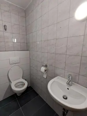 Ein Badezimmer in der Unterkunft Hotel Mettmann