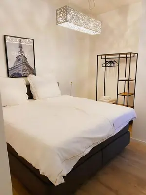 Ein Bett oder Betten in einem Zimmer der Unterkunft Wohngut-City Apt. 1 Zi. 1 DB + 1 EZ 34 qm mit Parkplatz