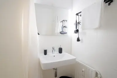 Ein Badezimmer in der Unterkunft HOMEFY - Studio Heaven