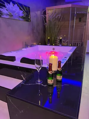 Getränke in der Unterkunft Ferienwohnung SPA Delluxe