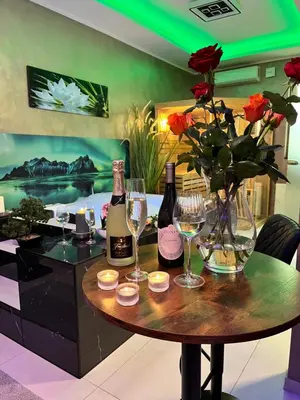 Getränke in der Unterkunft Ferienwohnung SPA Delluxe