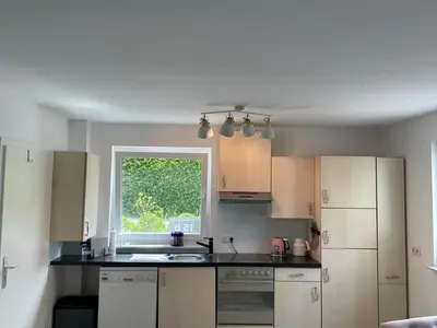 Küche/Küchenzeile in der Unterkunft 40qm Wohlfühl-Apartment im Grünen mit Sorglospaket