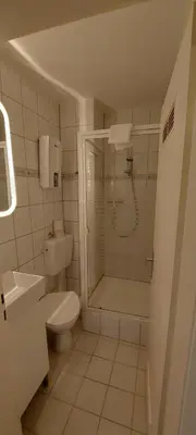 Ein Badezimmer in der Unterkunft RüStudio, Nähe RÜ & Messe, Museum Folkwang, NETFLIX