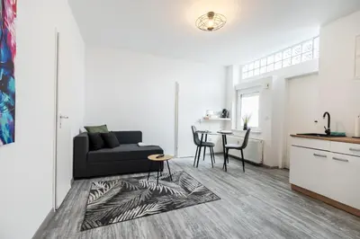 Küche/Küchenzeile in der Unterkunft MIRA StudioApartments NEU