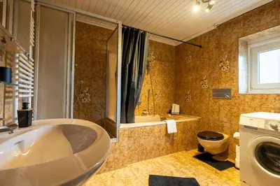 Ein Badezimmer in der Unterkunft MIRA StudioApartments NEU