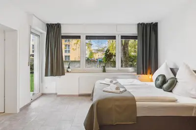 Ein Bett oder Betten in einem Zimmer der Unterkunft 1 Zi. Wohnung, 34m², Parken, Messe DUS
