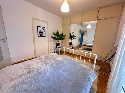 Ein Bett oder Betten in einem Zimmer der Unterkunft Exklusiver Rheinblick Messe Parken 5 Zimmer, 12 Personen