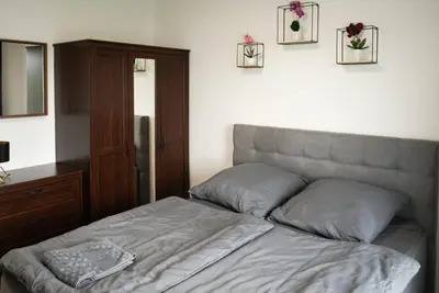 Ein Bett oder Betten in einem Zimmer der Unterkunft Möblierte 3-Zimmer-Wohnung nahe Düsseldorf in Duisburg-Süd