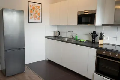 Küche/Küchenzeile in der Unterkunft Möblierte 3-Zimmer-Wohnung nahe Düsseldorf in Duisburg-Süd