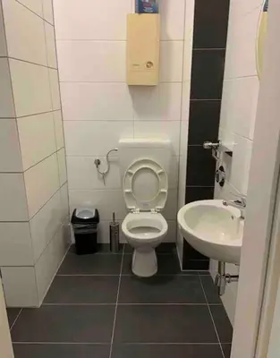 Ein Badezimmer in der Unterkunft FeWo Born