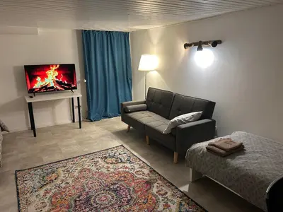 TV/Unterhaltungsangebot in der Unterkunft Souterrain Wohnung in der Nähe vom Düsseldorfer Flughafen