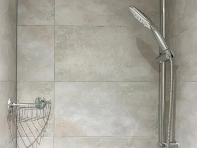 Ein Badezimmer in der Unterkunft Schöne Ferienwohnung im Zentrum mit Self Check-In und Free Wifi