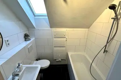Ein Badezimmer in der Unterkunft Schickes 2-Zimmer Appartement Messe Rü Innenstadt