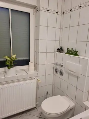 Ein Badezimmer in der Unterkunft Wohnung in Oberhausen: zentral & ruhig, eigener Eingang