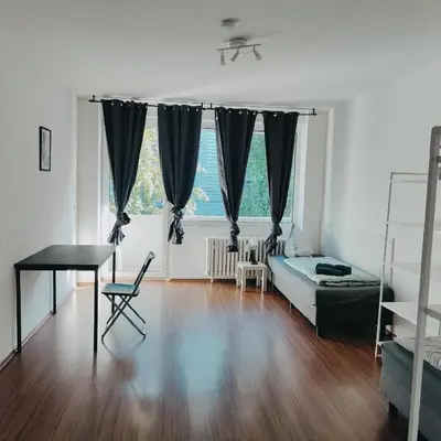 Ein Bett oder Betten in einem Zimmer der Unterkunft Ferienwohnung Monteurwohnung Messewohnung Duisburg Süd Grenze Düsseldorf 6 Personen
