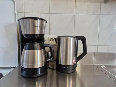 Kaffee-/Teezubehör in der Unterkunft Meribu H1 Wohnung für Monteure und Arbeiter