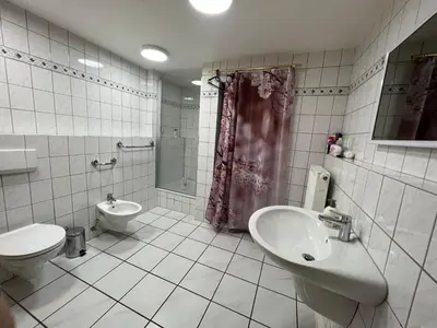 Ein Badezimmer in der Unterkunft EG Wohnung mit eigenem Eingang