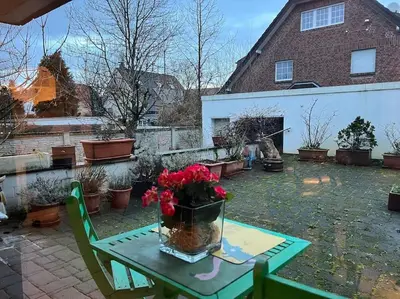 Ein Garten an der Unterkunft Villa Casa Blanca mit Privatem Schwimmbad 26 grad und Sauna