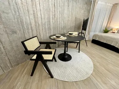 Ein Bett oder Betten in einem Zimmer der Unterkunft Bunker-Studio Zentral Business Messe