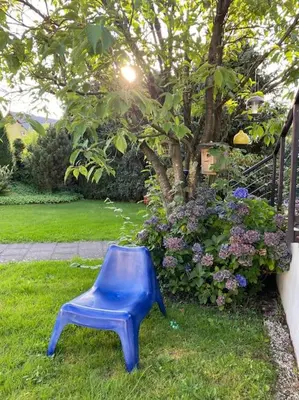 Ein Garten an der Unterkunft Ferienwohnung100qm mit Garten